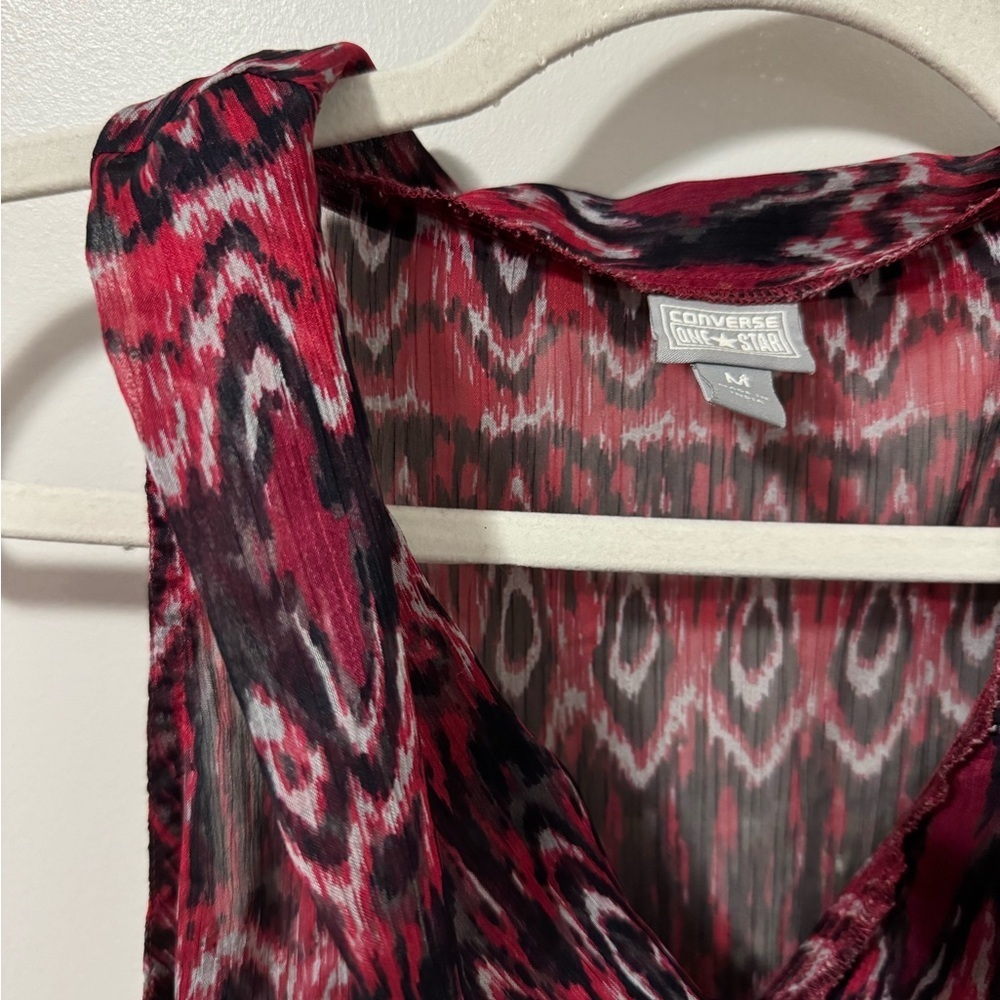 Patterned Sheer Converse‎ Top - Picture 2 of 5